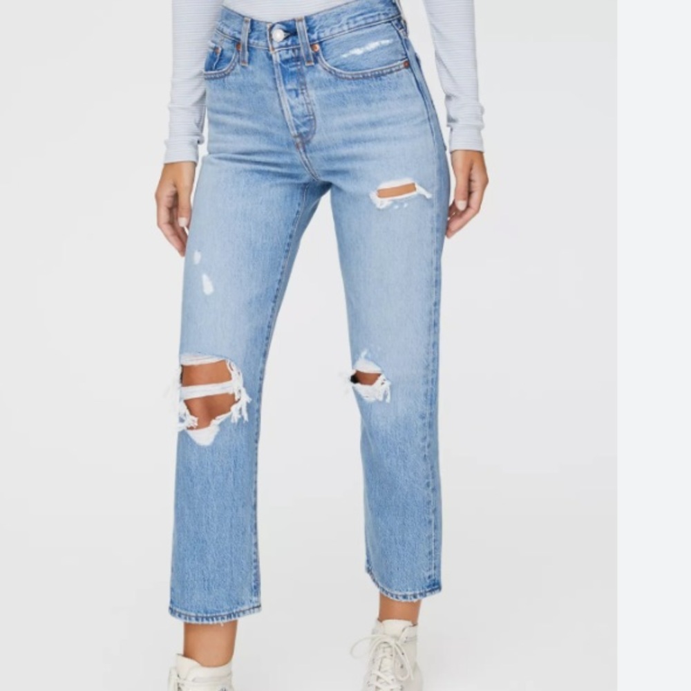 Levi’s Wedgie Straight Distressed Premium Jeans